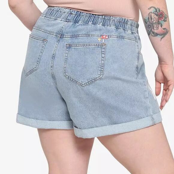 Hot Topic Plus Size 3 Studio Ghibli My Neighbor Totoro Elastic Denim Shorts 3X - Picture 2 of 3